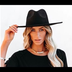 VICI El Dorado Hat Black- NWT, still in box